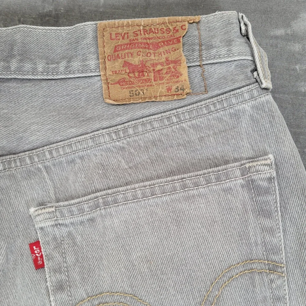 Levi's 501 Vintage Y2K Distressed Grunge Button Fly‎ Jeans Men's Actual Sz 30x29